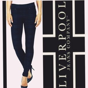 Liverpool Jeans Blue Plaid Quinn Pull On Legging